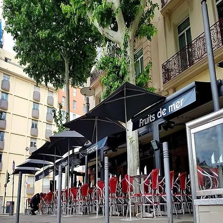 Place Catalogne شقة